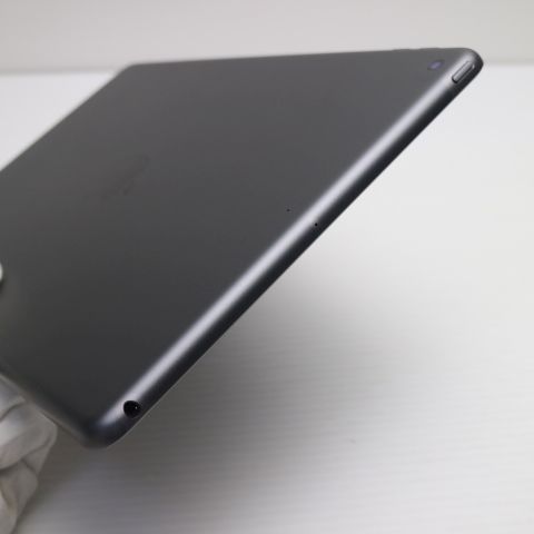 超美品 iPad7 第7世代 wi-fiモデル 128GB スペースグレイ 本体 土日祝