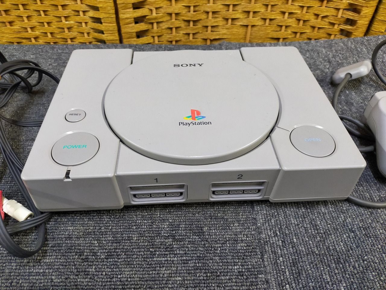 E21-20251129-01【ジャンク】PlayStation 初代 PS1 本体 SCPH-7000
