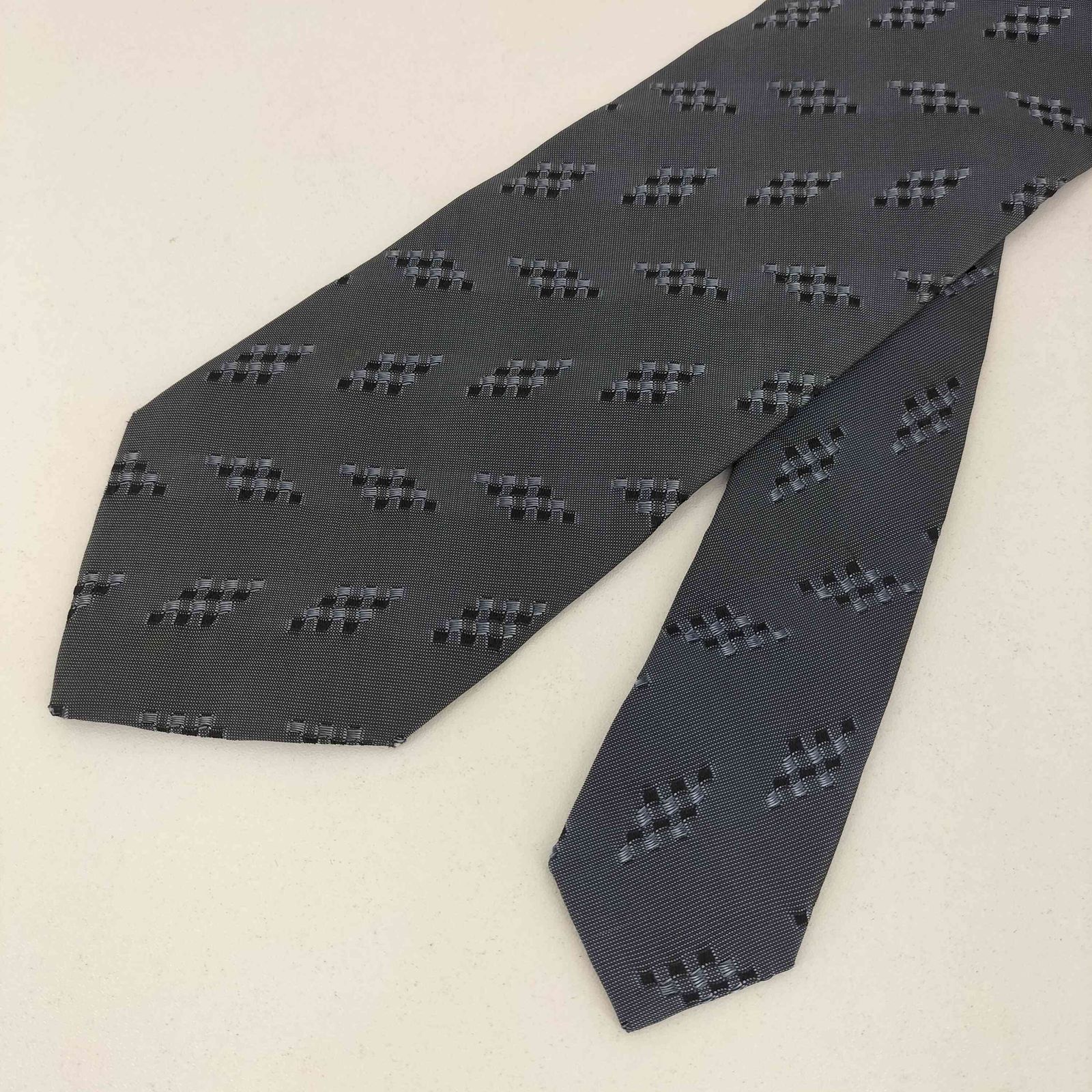 アイムプロダクトイッセイミヤケ im product ISSEY MIYAKE シルク 幾何