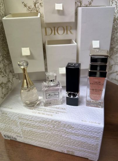 diorディオールアドベントカレンダー 2024年限定品未開封 香水 ギフト