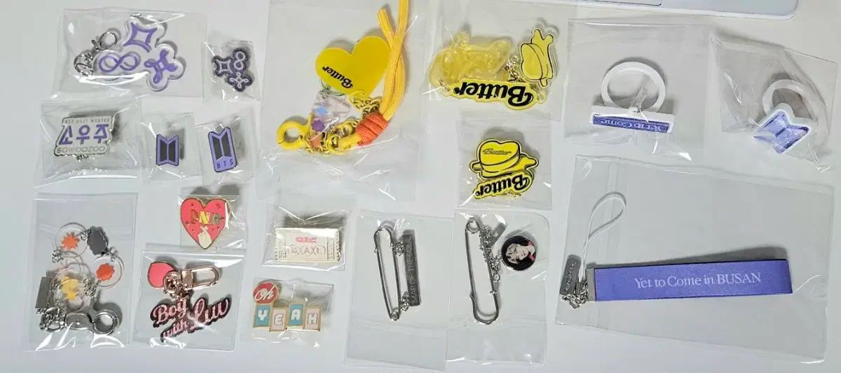 BTS 缶バッジ＆キーリング まとめ