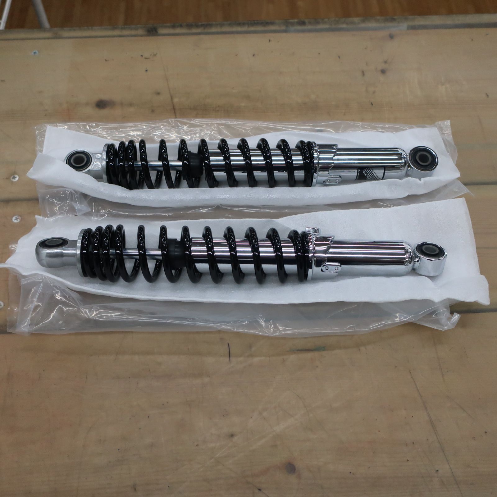 武川 リアショックアブソーバー ブラック未使用 Amazon | スペシャル