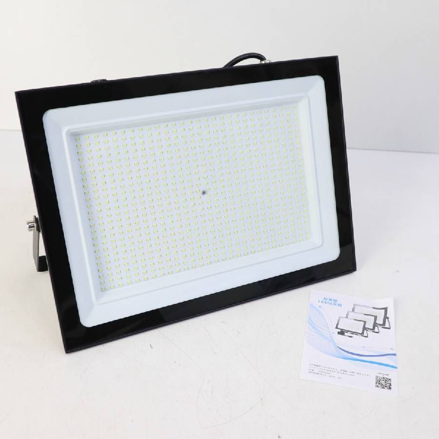 新品・未使用】 超薄型 LED投光器 400W 型番LF233W 屋外 作業用 照明 