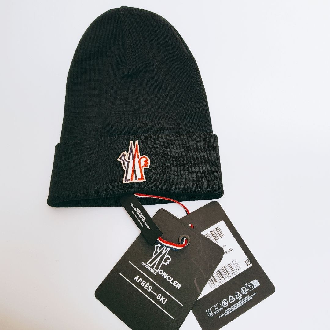新品未使用 モンクレール グルノーブル ニット帽 ブラック 値段交渉OK！ 新品未使用】Moncler Grenoble ニットキャップ ビーニー 帽子