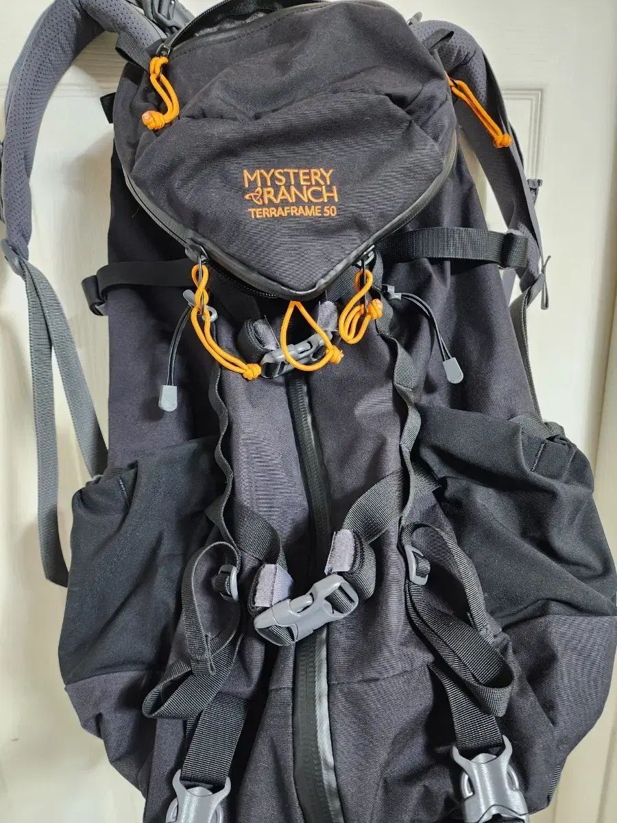 ミステリーランチ テラフレーム 50 3 zip ブラック