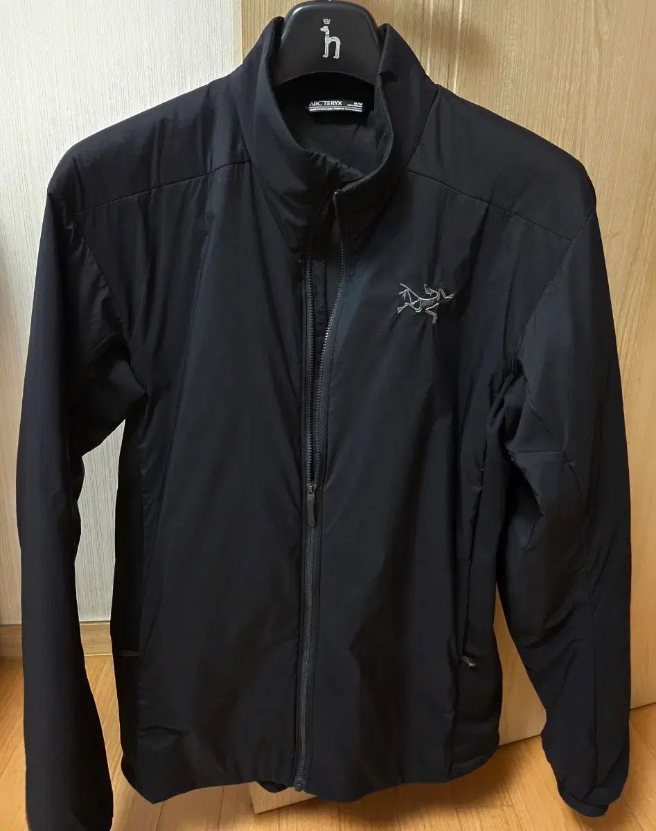 ARC TERYX アークテリクス Atom アトム ブラック ジャケット M