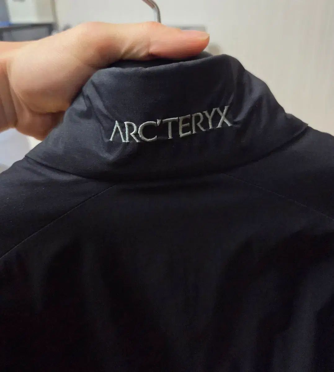 ARC TERYX アークテリクス Atom アトム ブラック ジャケット M