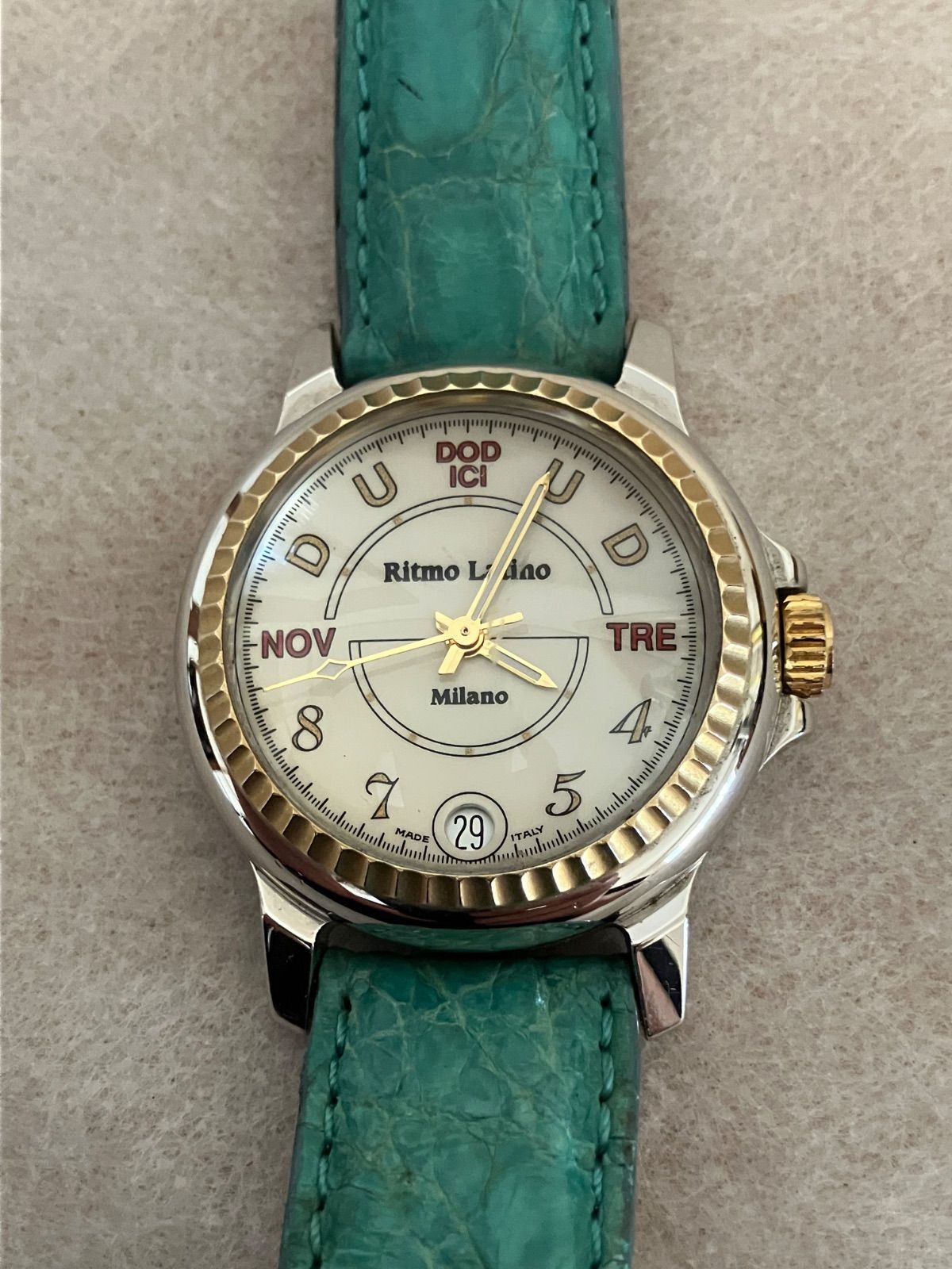 Ritmo Latino 腕時計 ドーム DODICI # 0002/3001 稼働☆Ritmo Latino 3001個限定ドームガラス QZ腕時計 電池新品 - メルカリ