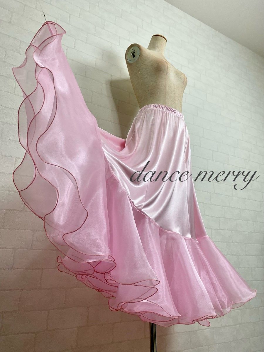 新品　パニエ　重ね履き　社交ダンス　薄　ピンク　パーティ　スカート　1283 新品 パニエ 重ね履き 社交ダンス ピンク パーティ スカート 1283 新品