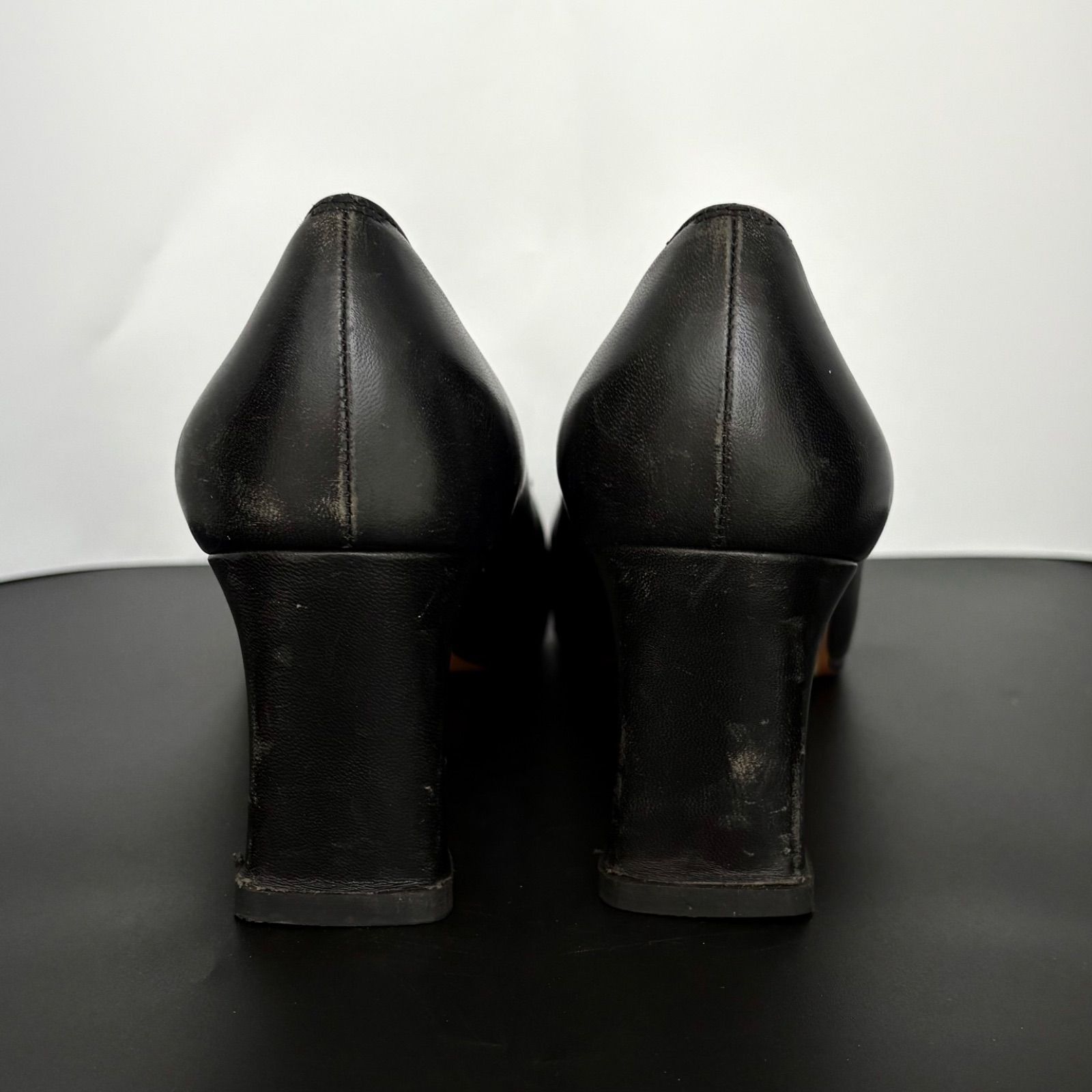 Salvatore Ferragamo サルヴァトーレフェラガモ パンプス レザー