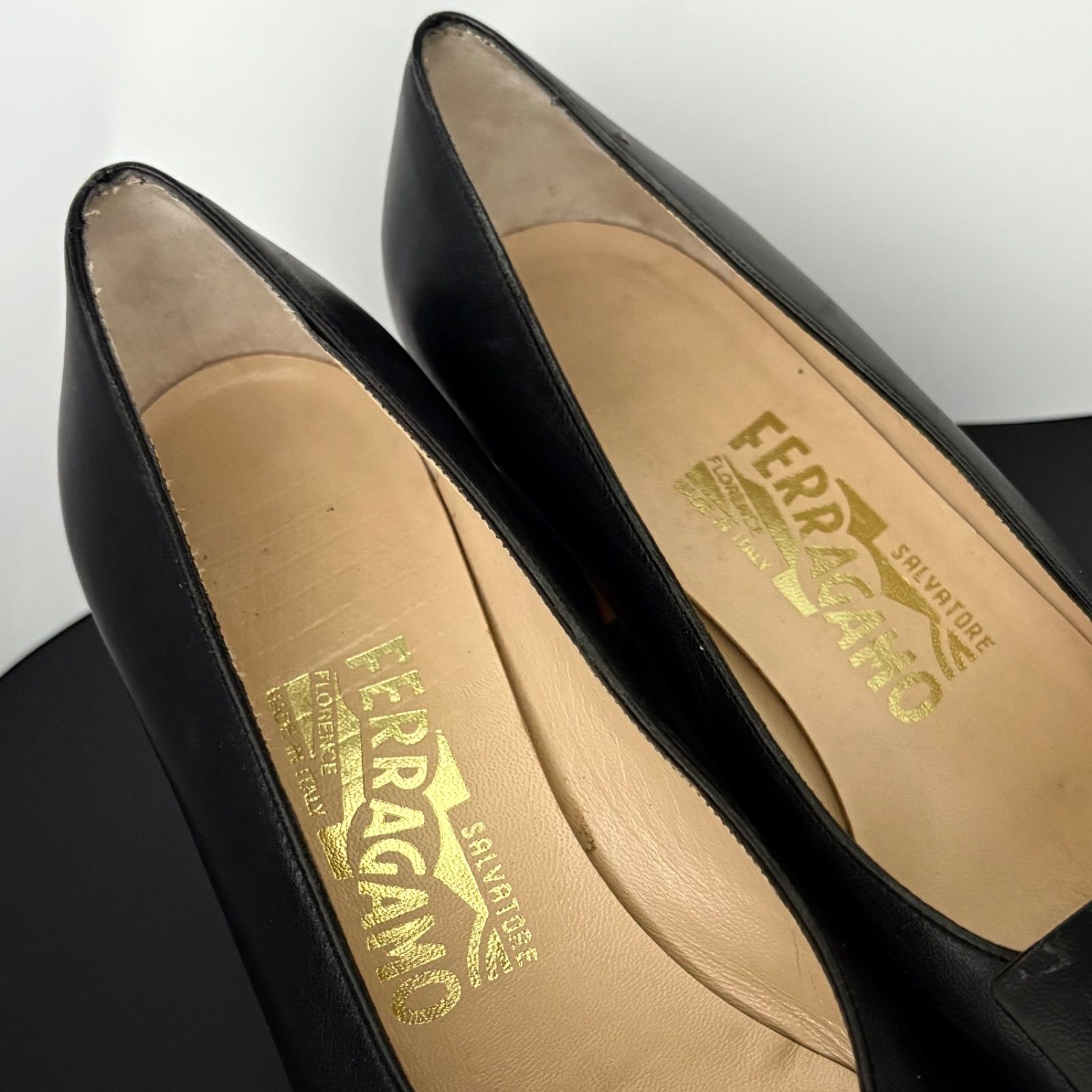 Salvatore Ferragamo サルヴァトーレフェラガモ パンプス レザー