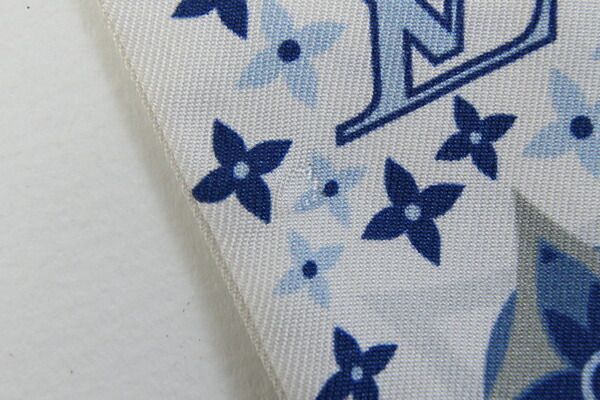 ルイヴィトン スカーフ バンドーBB スタッズ ホワイト - メルカリ