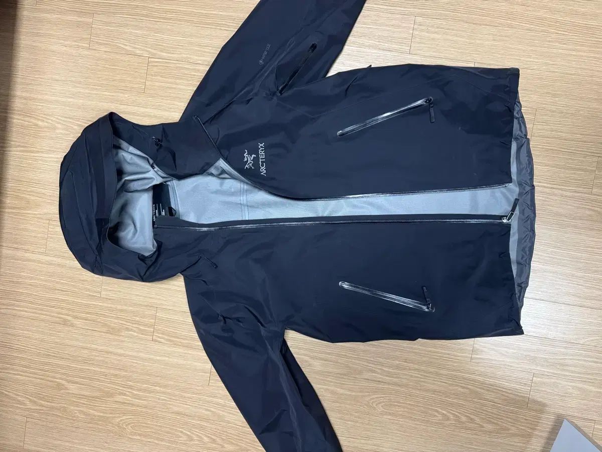 ARC TERYX ベータ LT サイズM