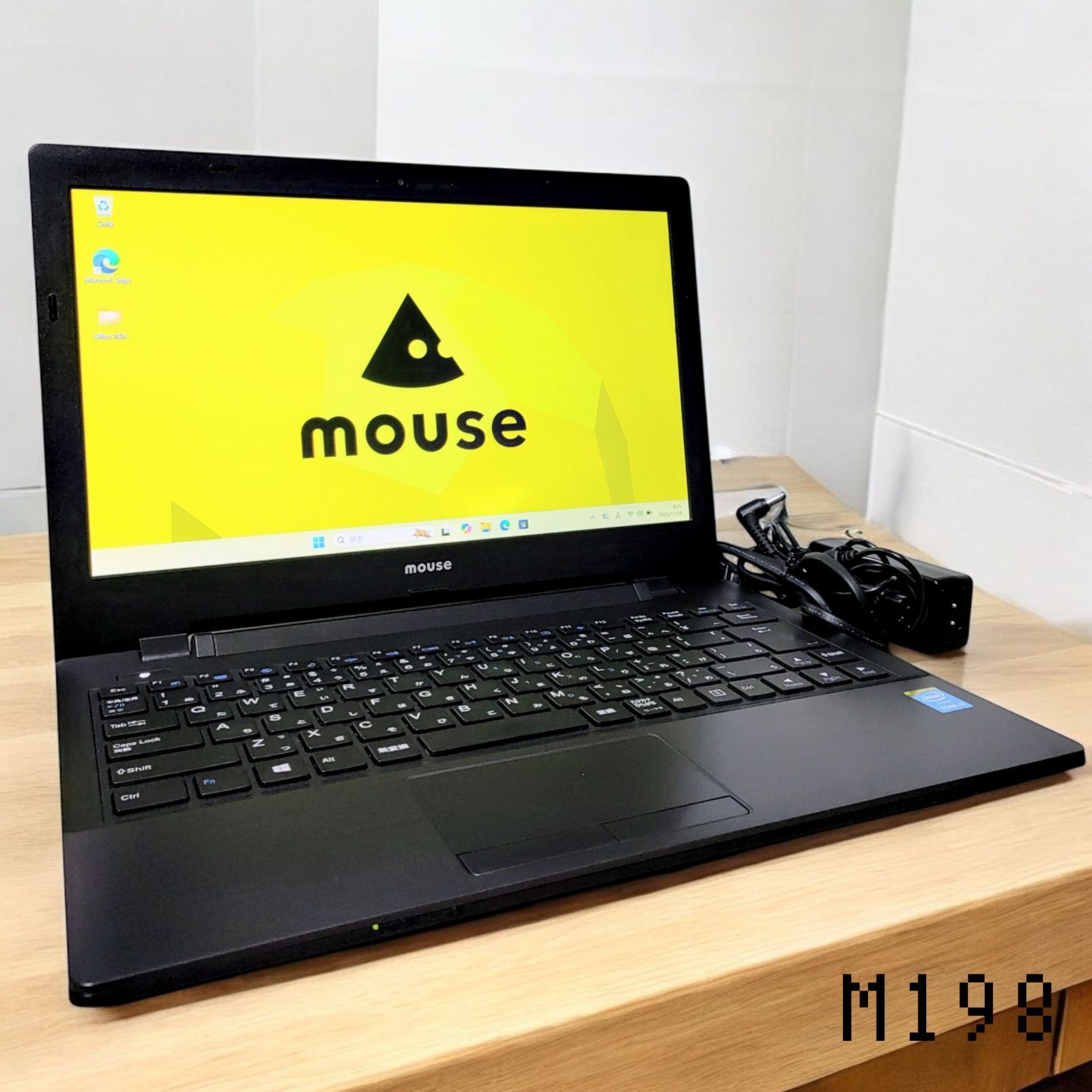 mouse ノートパソコン Corei 5 メモリ16 GB 高解像度 フルHD 小型 管理番号 M 198
