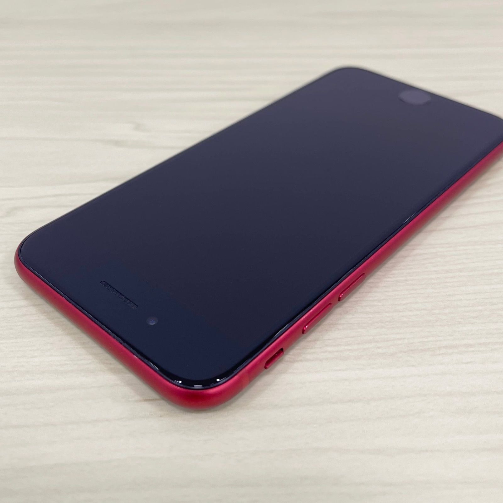 美品】iPhoneSE2 64GB レッド SIMフリー 21661 - メルカリ