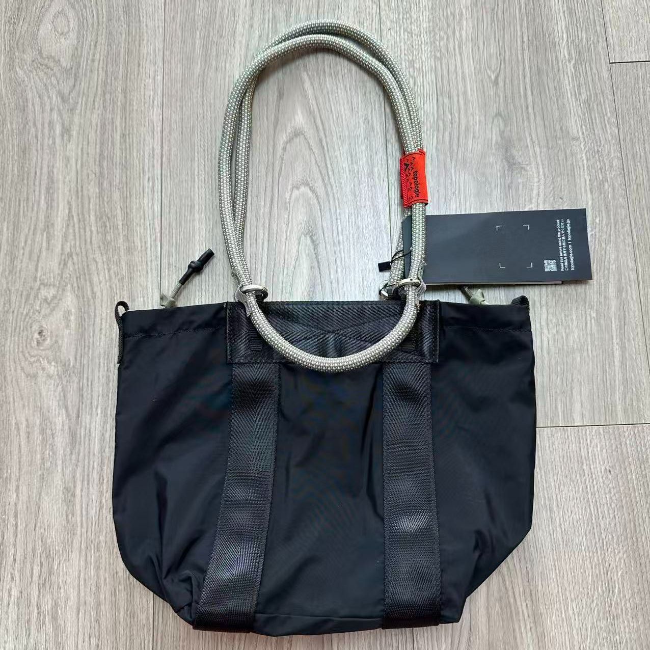 topologie トートバッグ グレー ファッション性のある両面使いのバッグ Topologie トポロジー トートバッグ リバーシブル 大容量 ショルダー