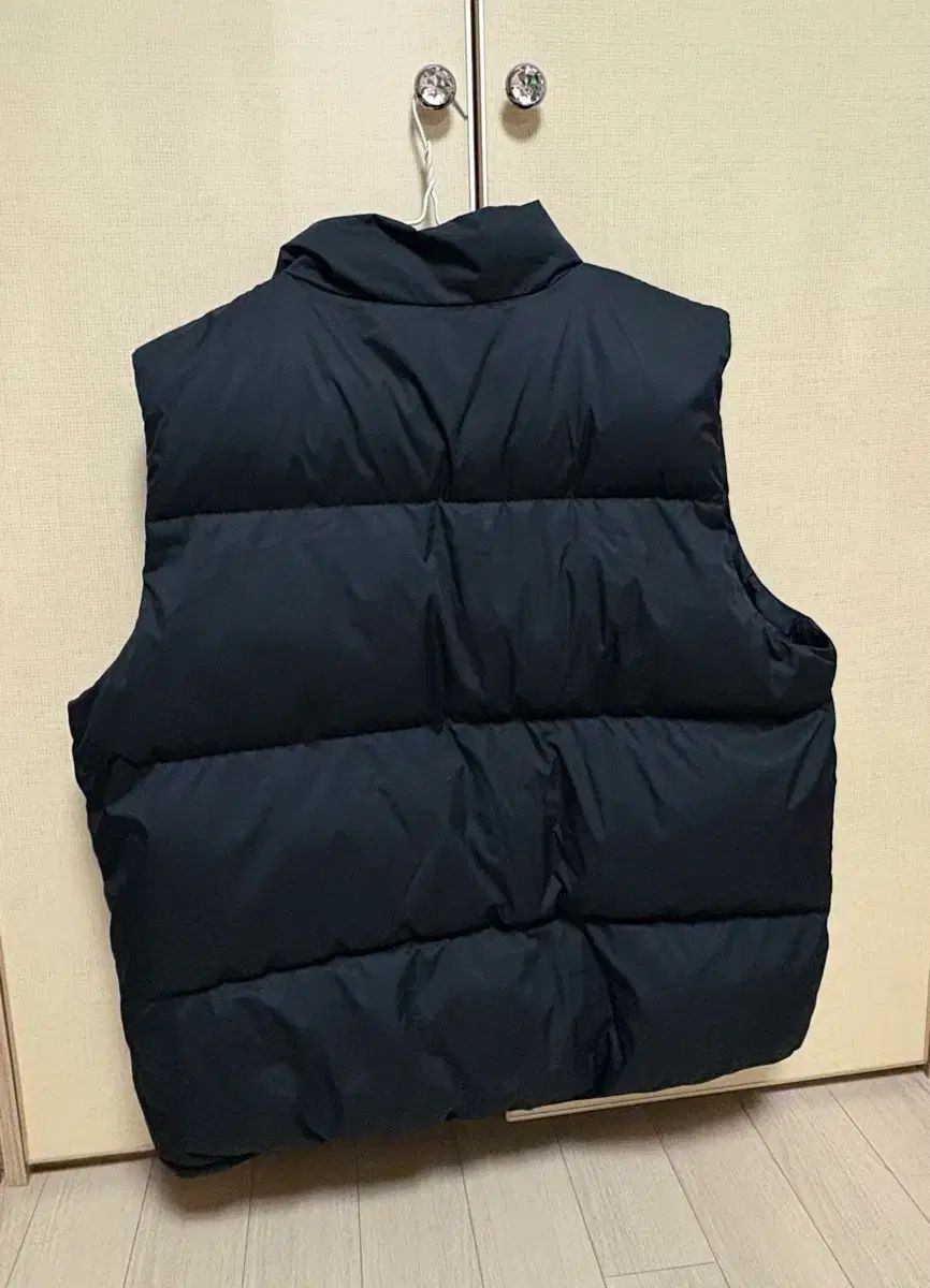 ナイキ プリマロフト 撥水 ダウン ベスト FB 7374-010 XL