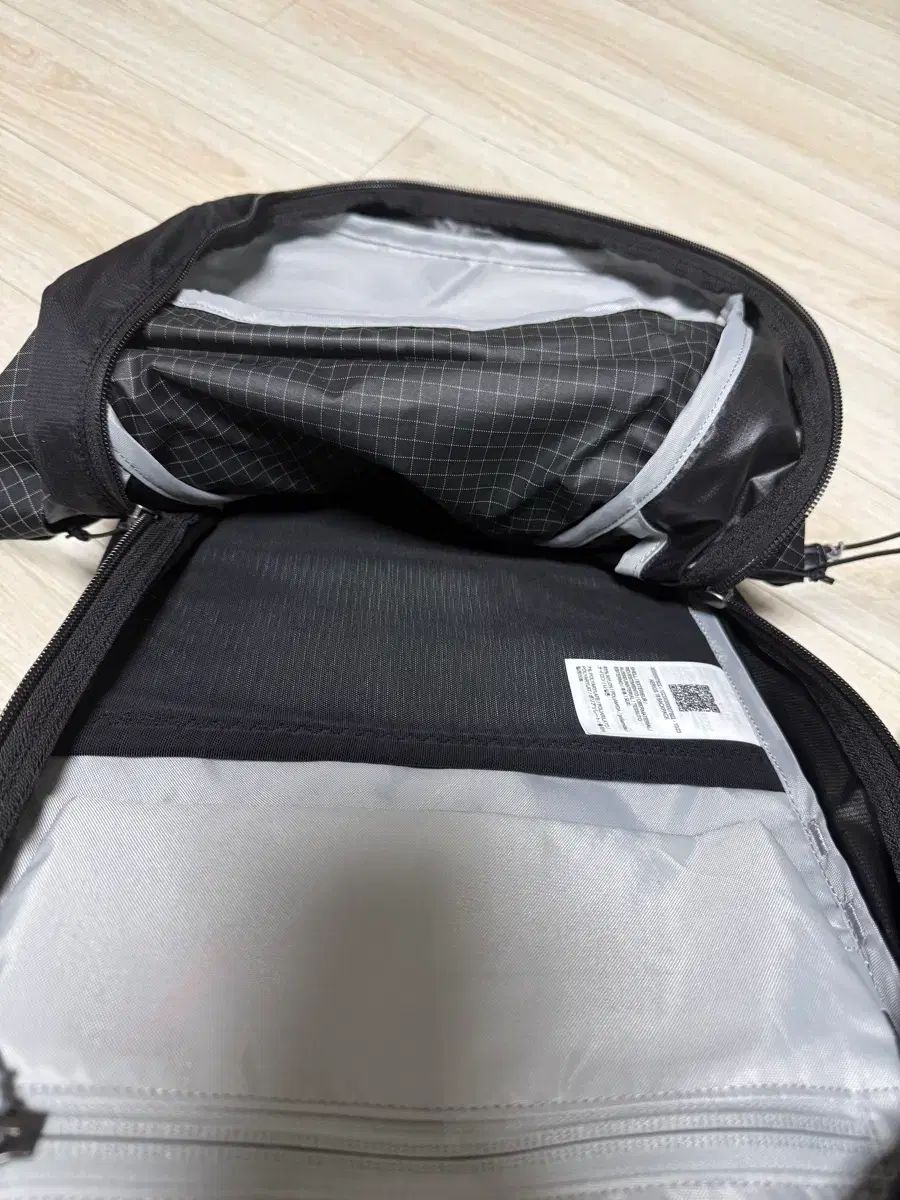  アークテリクス エリアス 18 ブラック 最強 その他 アウトドアウェア小物