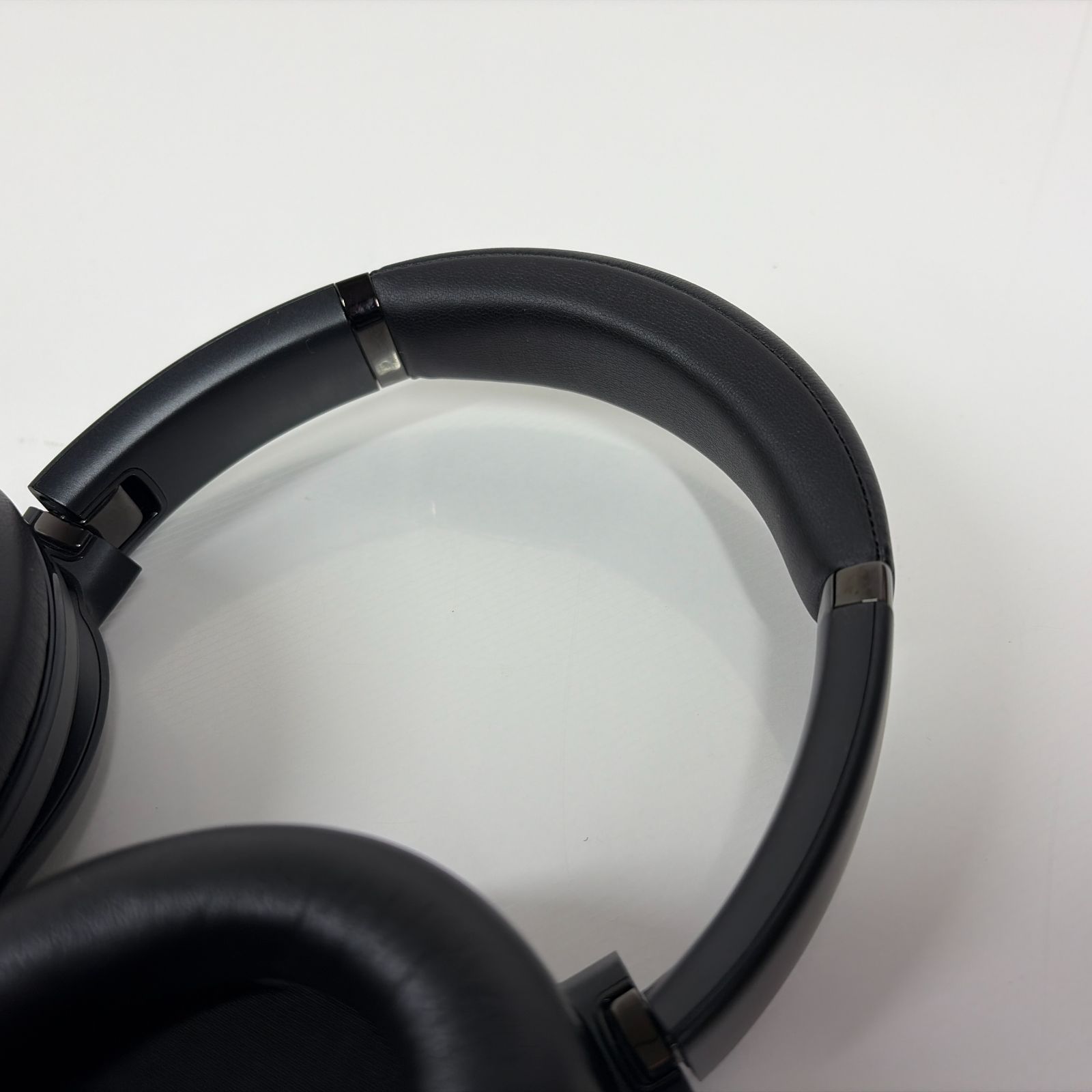 中古・美品】JBC TOUR ONE M2 ワイヤレスヘッドホン - メルカリ