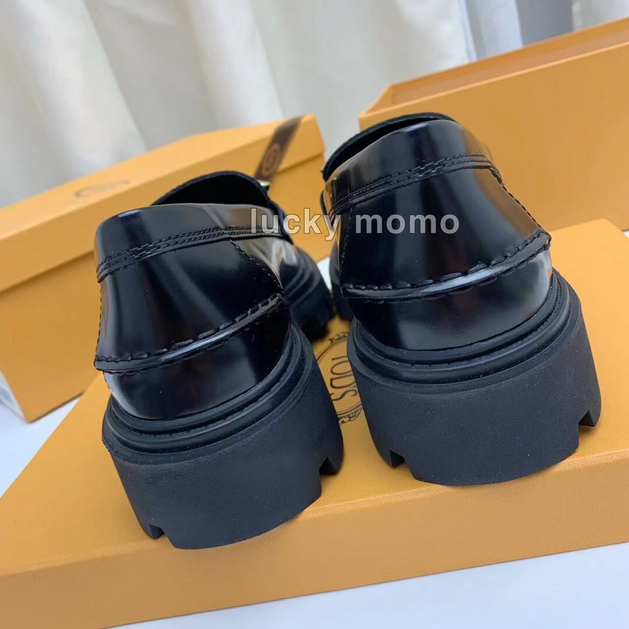 TOD'S トッズ ローファレザー ローファー厚底 ローファー 革靴