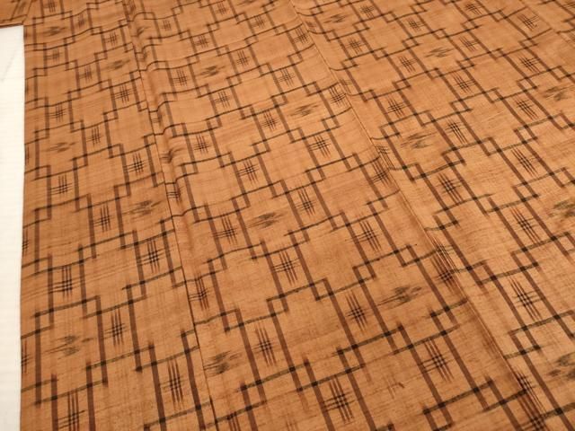 平和屋着物○国指定重要無形文化財 本場久米島紬 手織 琉球絣文様 正絹