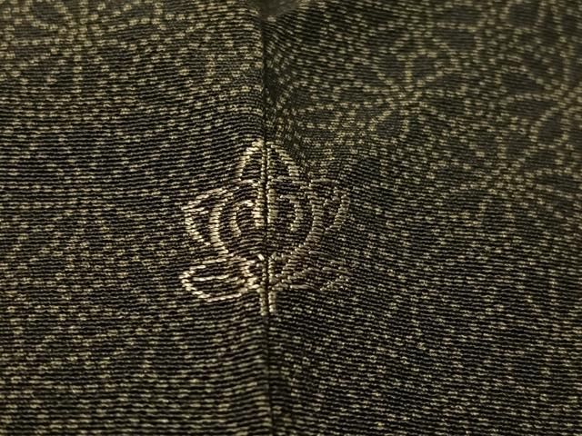 平和屋着物●人間国宝　初代 六谷梅軒(六谷紀久男)錐彫り　重要無形文化　財伊勢型紙　江戸小紋　菊小紋柄　正絹　逸品　CABA4630vp 平和屋着物○人間国宝 初代 六谷梅軒(六谷紀久男)錐彫り 重要無形文化