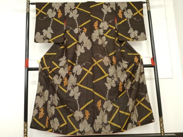 平和屋着物 本場大島紬 アンティーク大島 葡萄蔦の葉文 正絹 cs