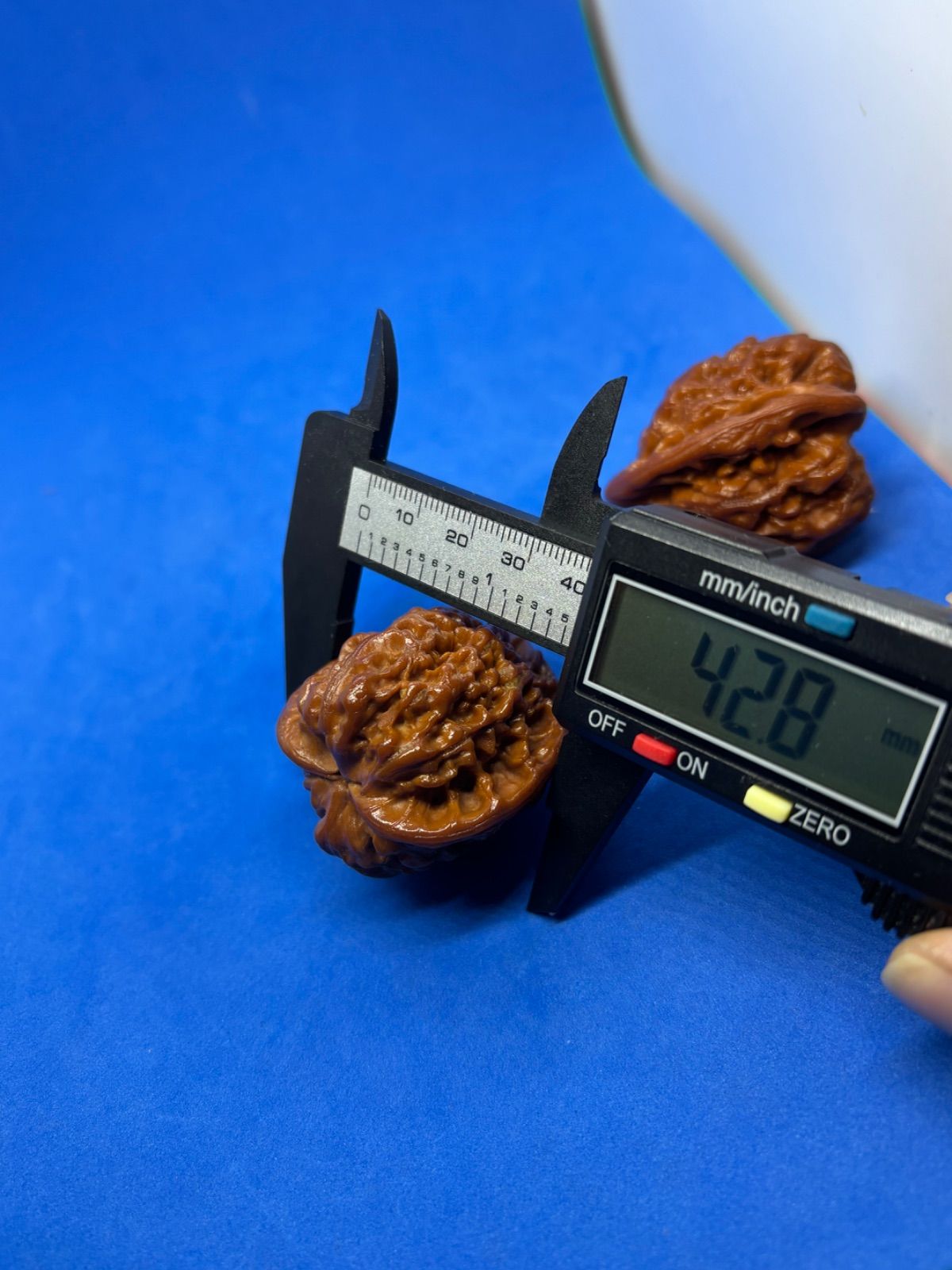☆天然☆ 伝統的な文玩核桃（ぶんがんくるみ）の逸品、官帽型の手球ペア 41mm 伝統的な文玩核桃（ぶんがんくるみ）の逸品、官帽型の手球ペア 45mm