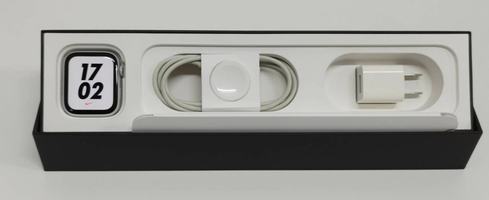 【ジャンク】Apple Watch Nike Series 4/GPS/44mm/A1978/シルバー〈MU7H2J/A〉