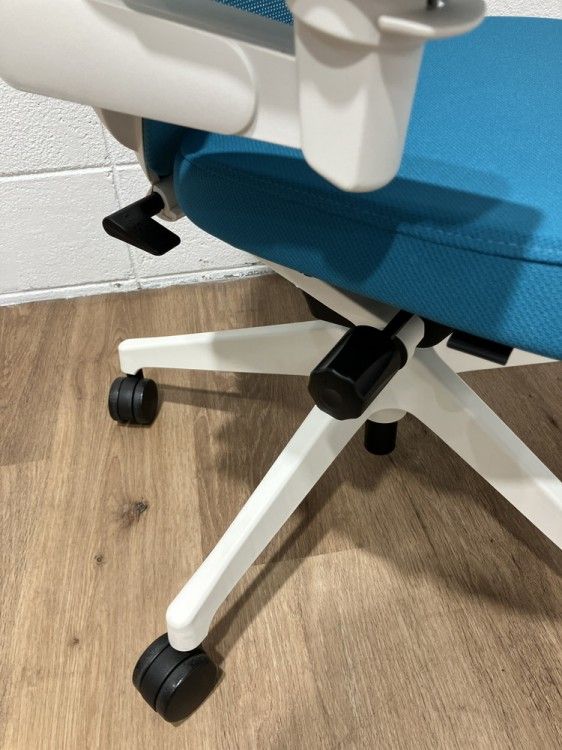 イトーキ ノートチェア