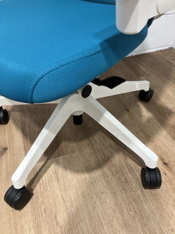 可動肘付ノートチェア KJ