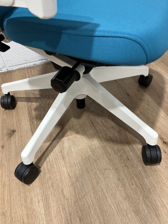 可動肘付ノートチェア KJ