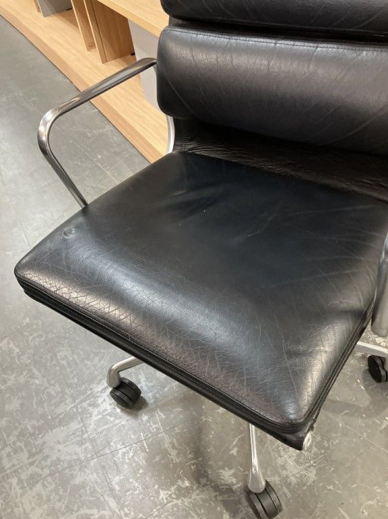 イームズソフトパッドグループチェア イームズソフトパッドグループチェア