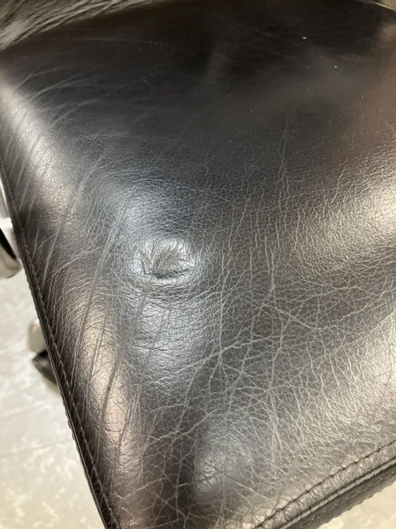 ハーマンミラー イームズソフトパッドグループチェア