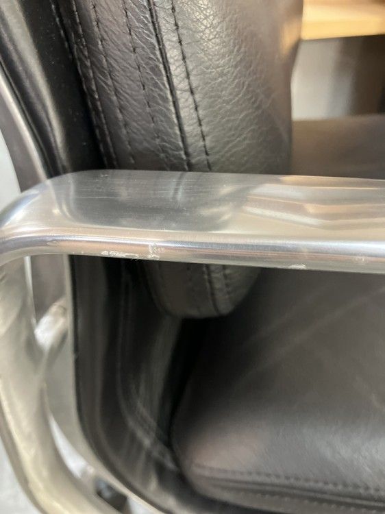 ハーマンミラー