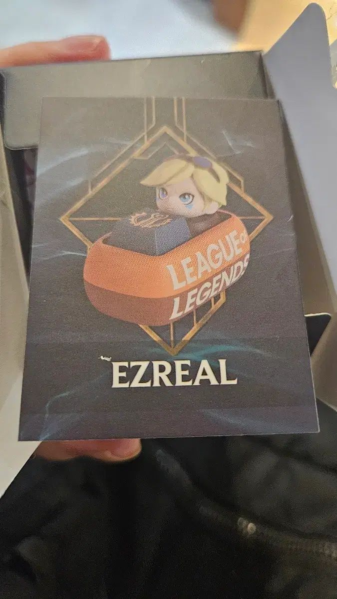 League of Legends カスタムキーキャップ (Champion Ezreal) - 各チャンピオン のポートレート、パッシブ、スキルがレーザー刻印されています。あらゆるメカニカルキーボードにフィットします。ゲーマーへのリーグ・オブ・レジェンドのギフト