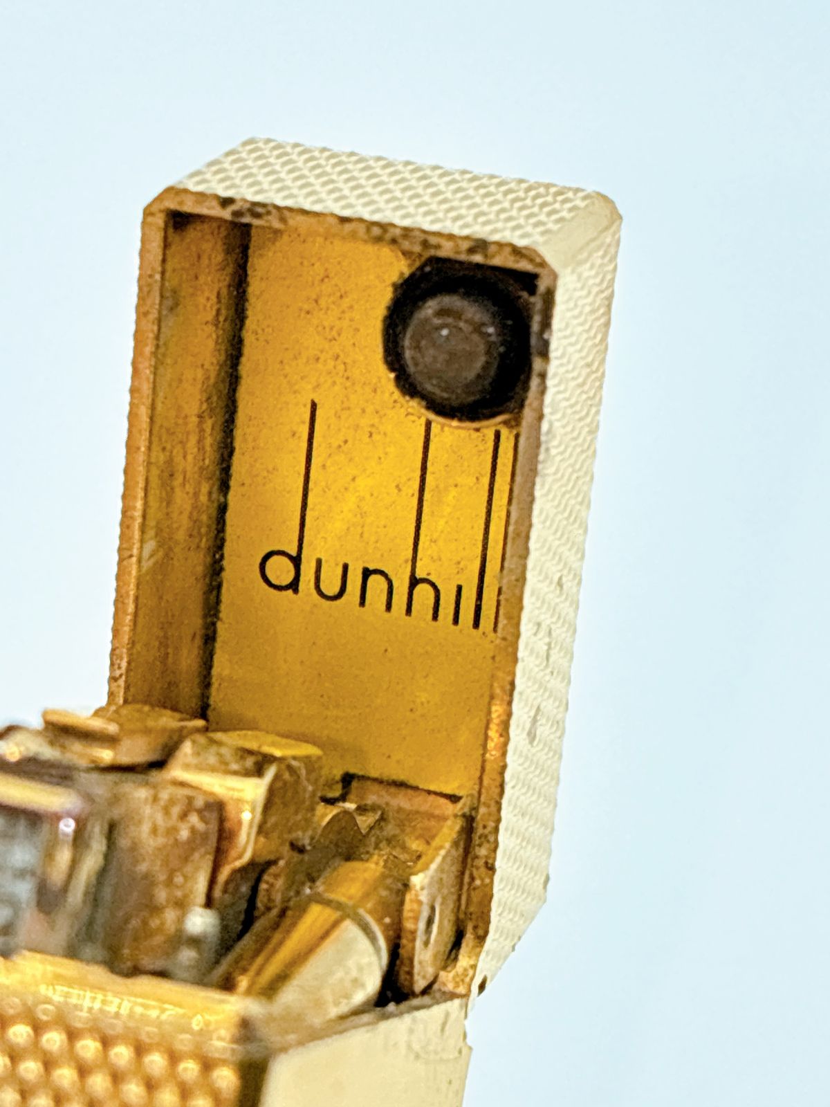 dunhill ゴールドライター 未使用に近い オリジナルボックス付き Dunhill/ダンヒル ガスライター ゴールド ヴィンテージ 箱付き FC