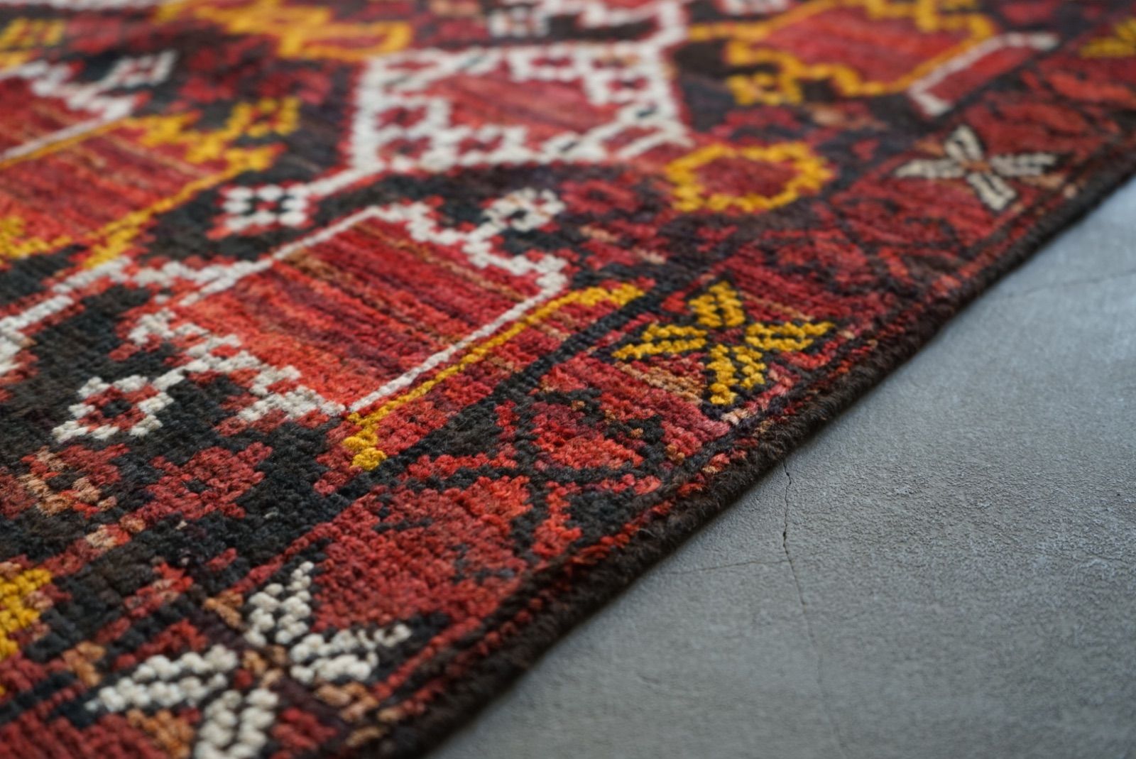 ヴィンテージラグ アフガニスタン バルーチラグ ダークカラー 1970年代