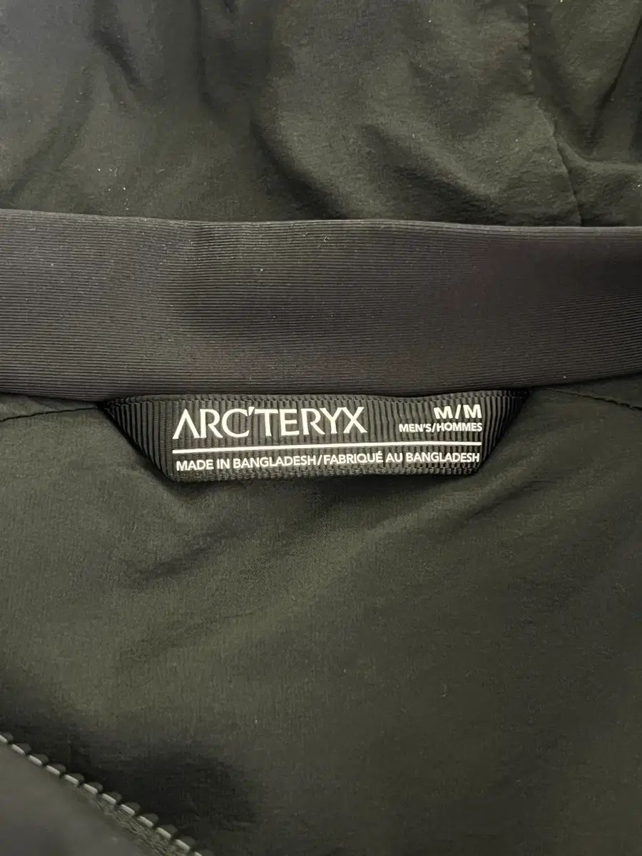 ARC TERYX アークテリクス Atom アトム AR フーディ ブラック