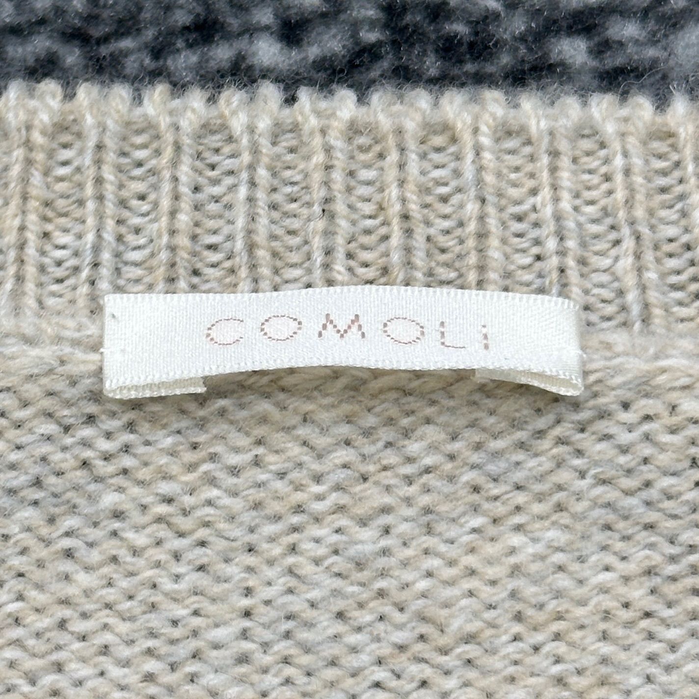 美品 23aw Comoli ラムズウールクルーネックニット 3 コモリ□ - メルカリ