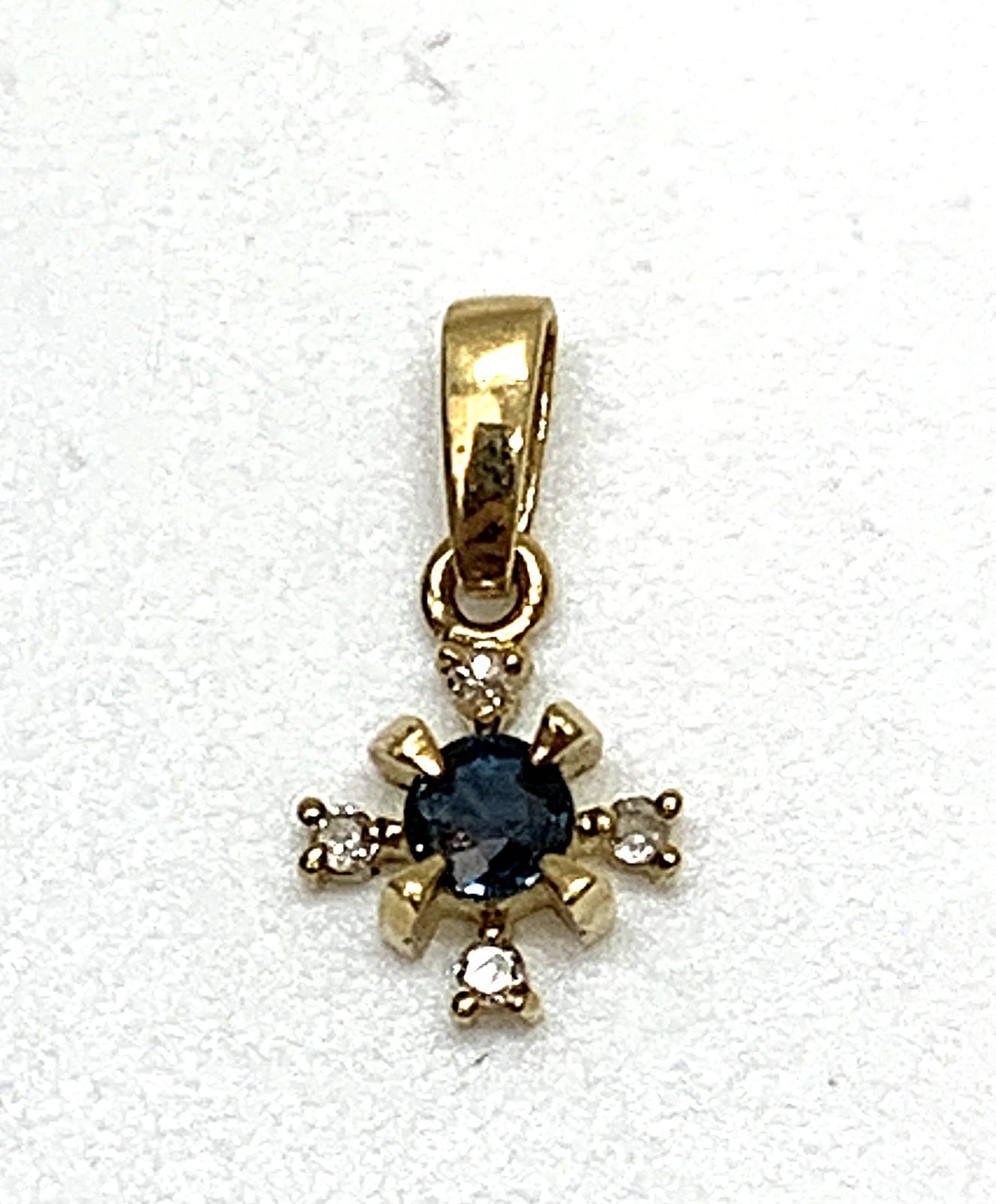 K18 青石 透明石 ペンダントトップ ネックレストップ 0.5g 18金