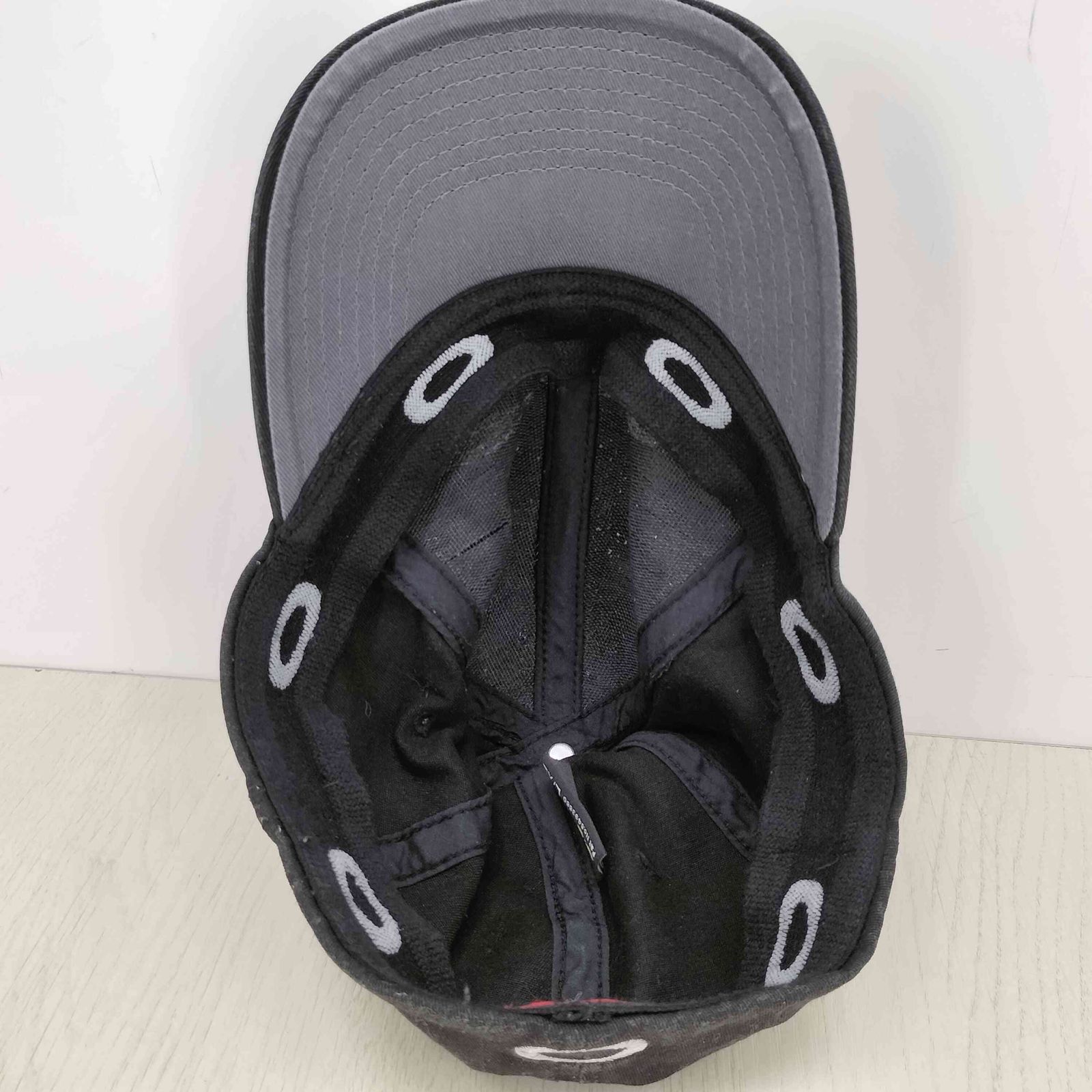 オークリー OAKLEY 90-00S ロゴ6パネルキャップ メンズ 表記無 - メルカリ