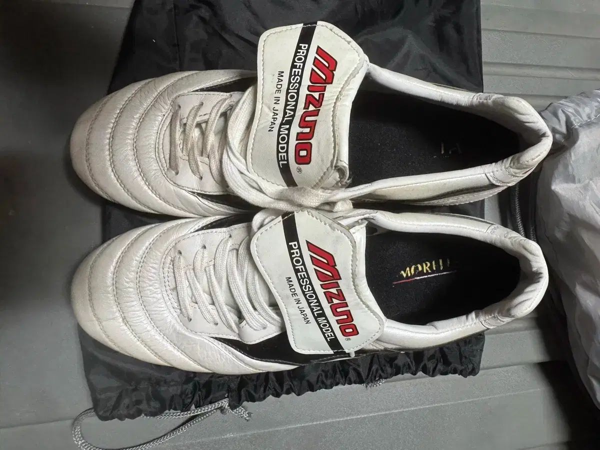 ポスター　紀念牌香煙 中国□衆煙草公司　約755mm×532mm 0032058 【中国 戦前 ポスター】 紀念牌香煙 中国□衆煙草公司 74cmx51cm