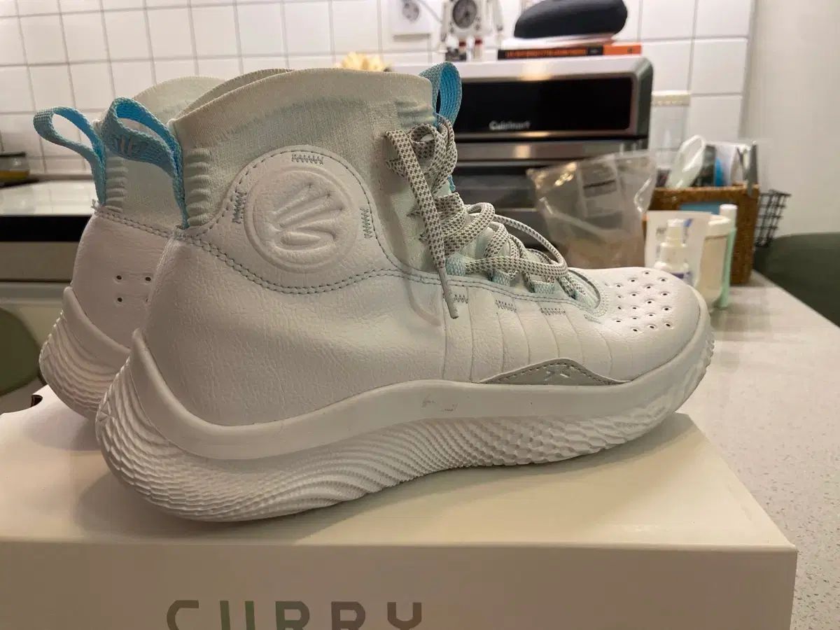 アンダーアーマー カリー バスケシューズ 270