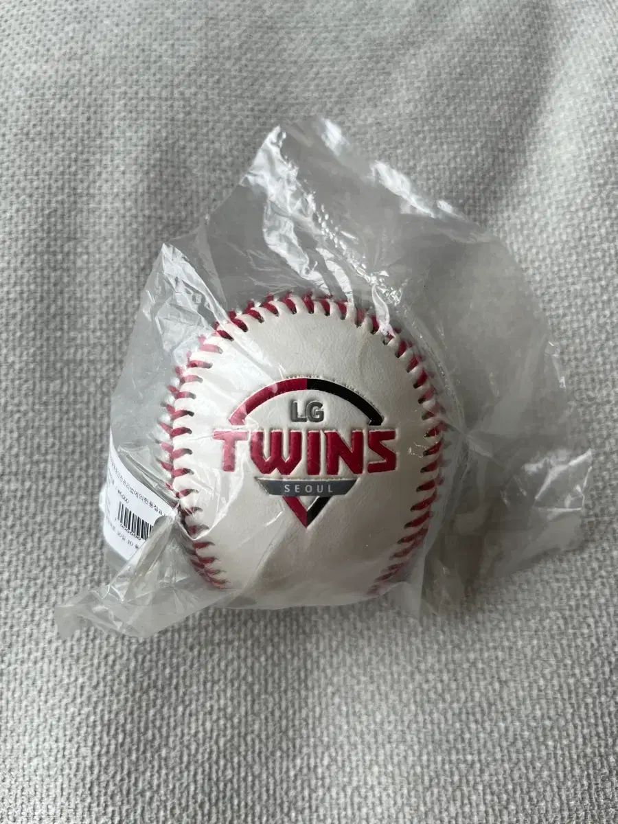 LG TWINS 新ロゴ 陰刻 シルバー ツートン ロゴボール 未開封