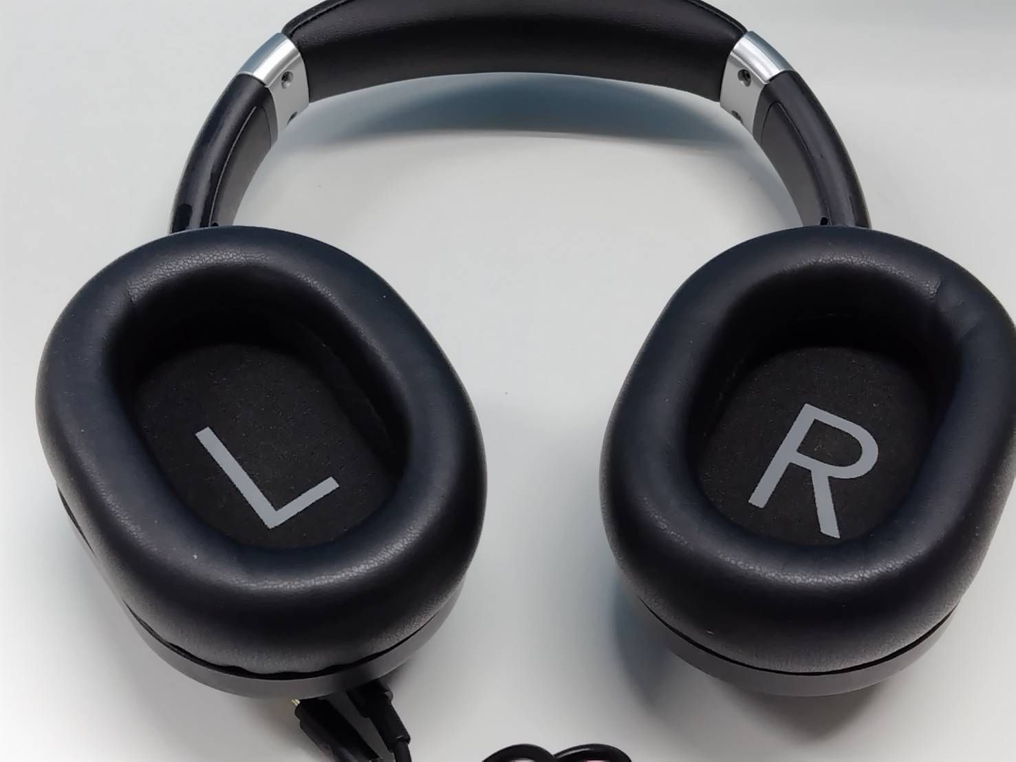 有線ヘッドホン