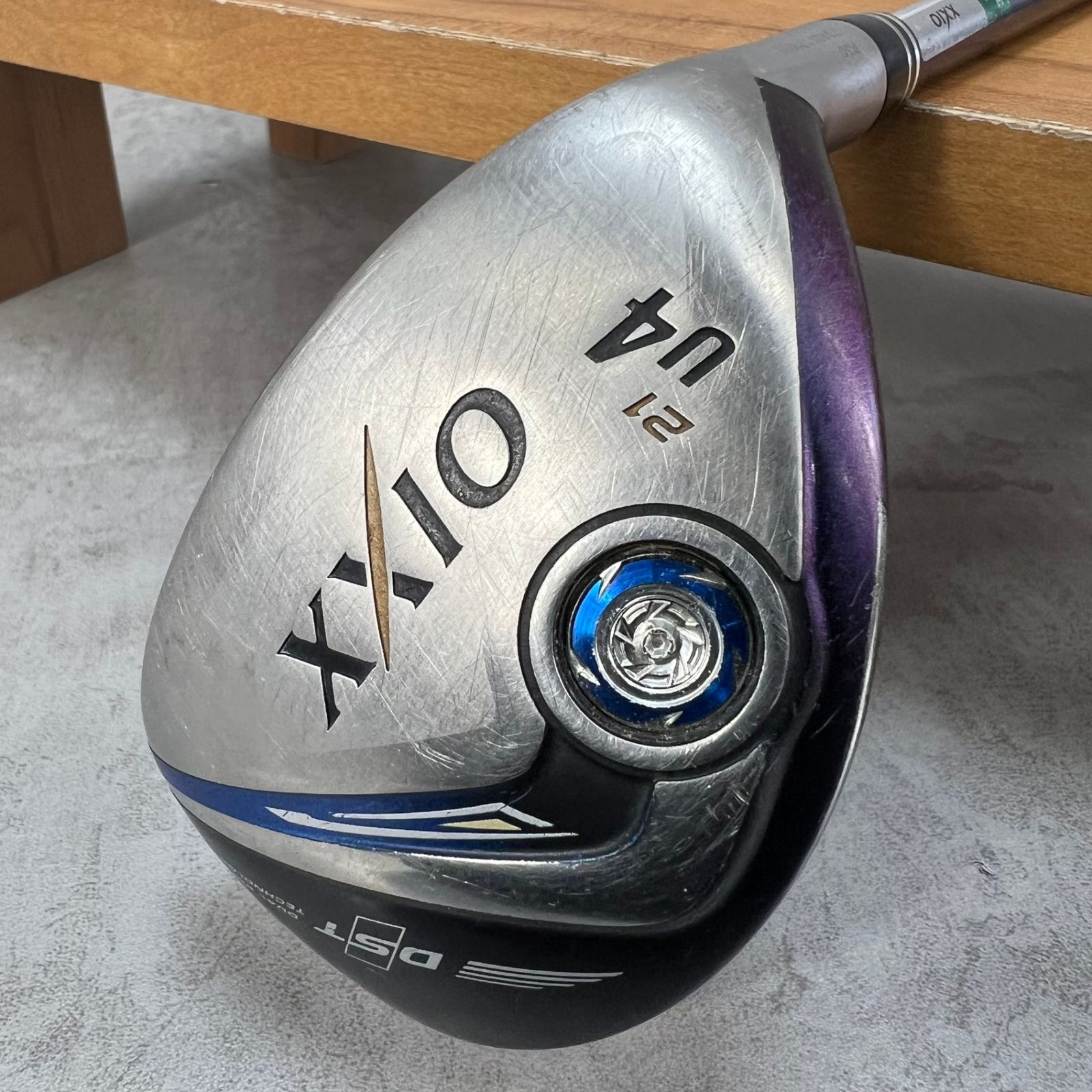 ゼクシオ 9代目 MP900 メンズゴルフ 4UT R 右利き用 ユーティリティ