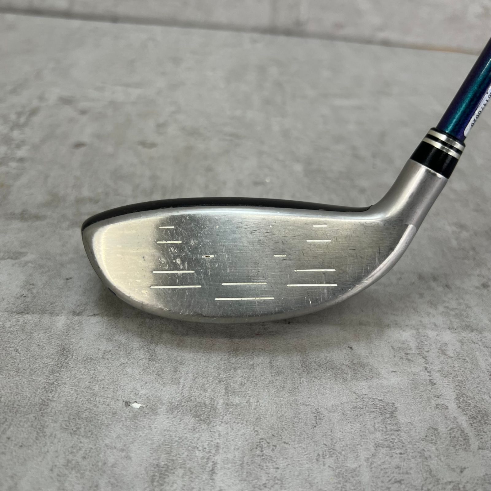 ゼクシオ 9代目 MP900 メンズゴルフ 4UT R 右利き用 ユーティリティ