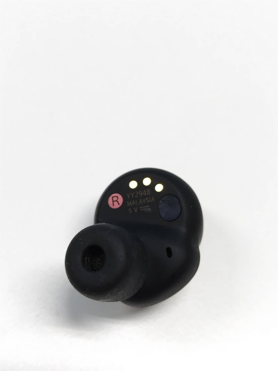 ジャンク】SONY WF-1000XM4/ブラック/イヤホン/右耳のみ！〈Model