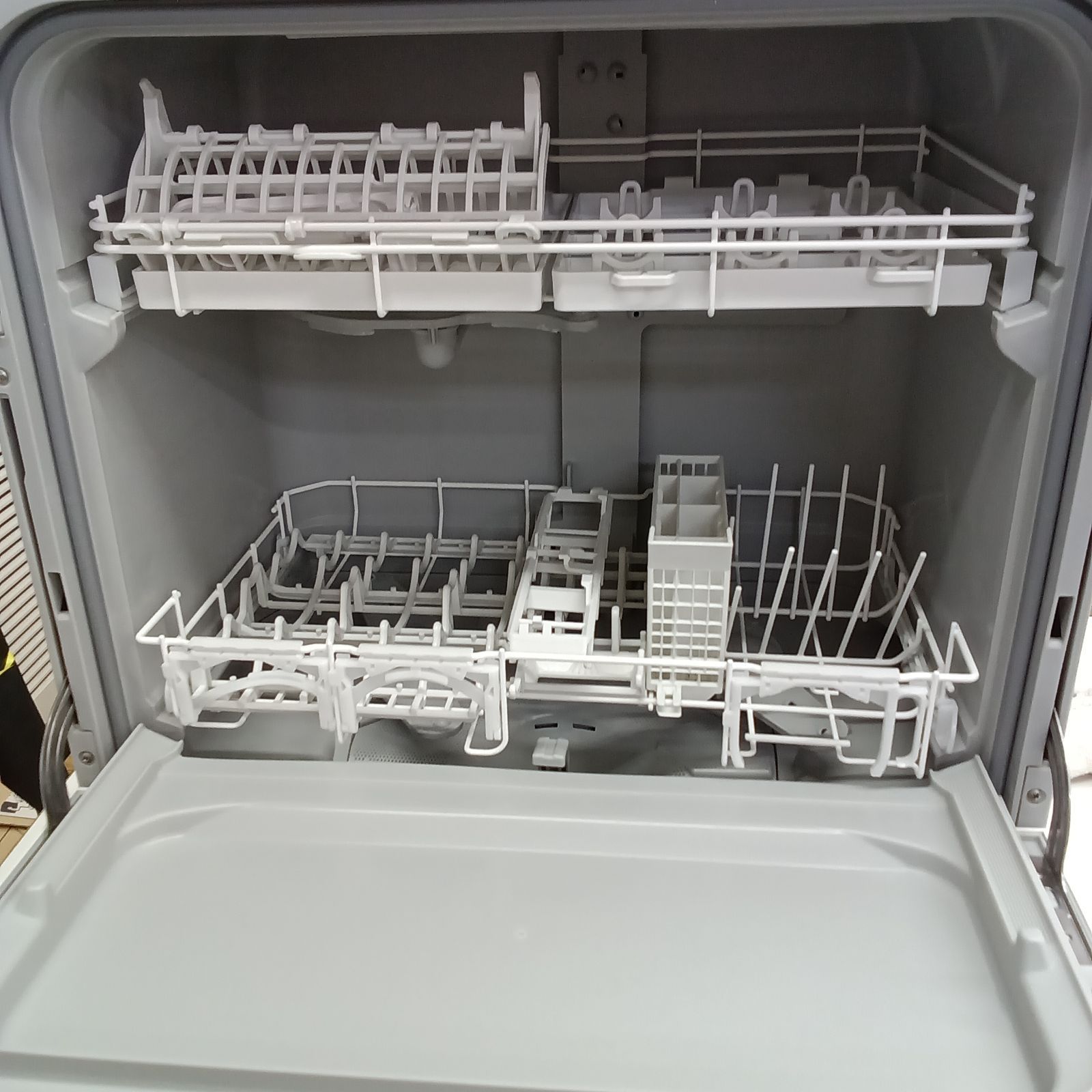 ☆リユースのサカイつくば店☆ Panasonic 食器洗い乾燥機 NP-TA4-W 21